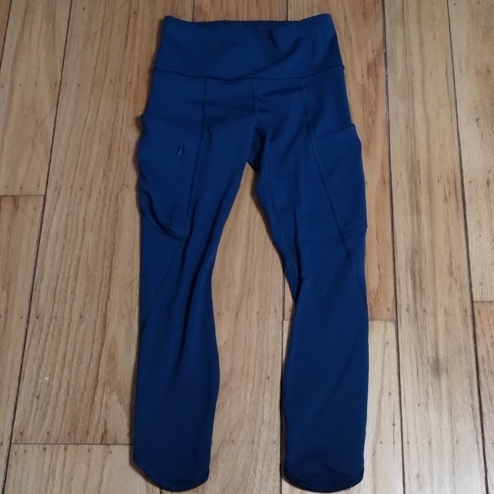 Athleta dark blue leggings Sz XS w pockets Great condition